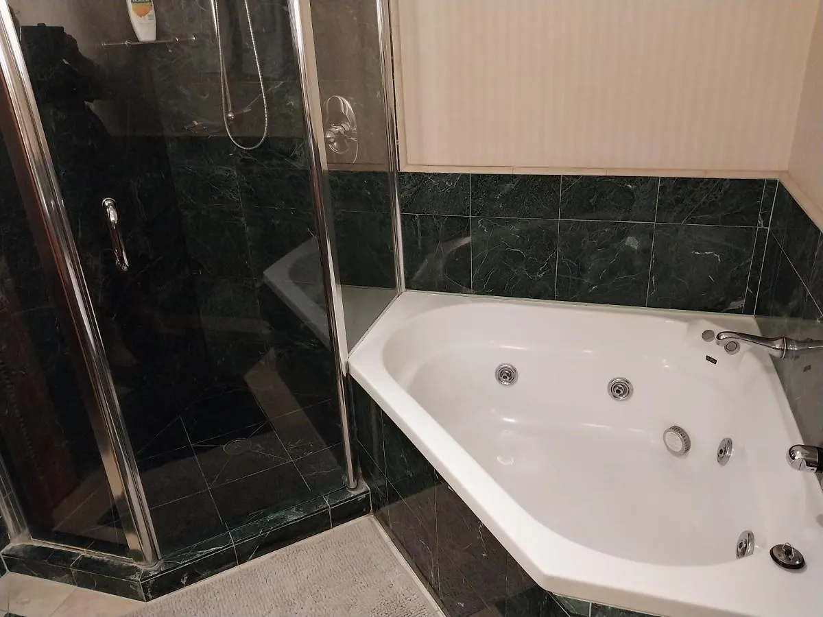 **** Otel Luxury Privately Owned Ocean View Studio Apartments At O4Ks Gold Tower Gold Coast Avustralya