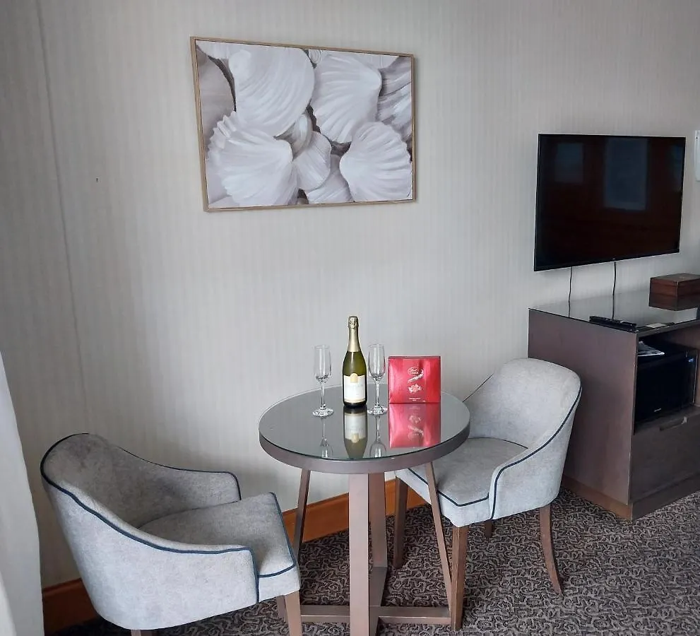 Luxury Privately Owned Ocean View Studio Apartments At O4Ks Gold Tower Gold Coast Australien