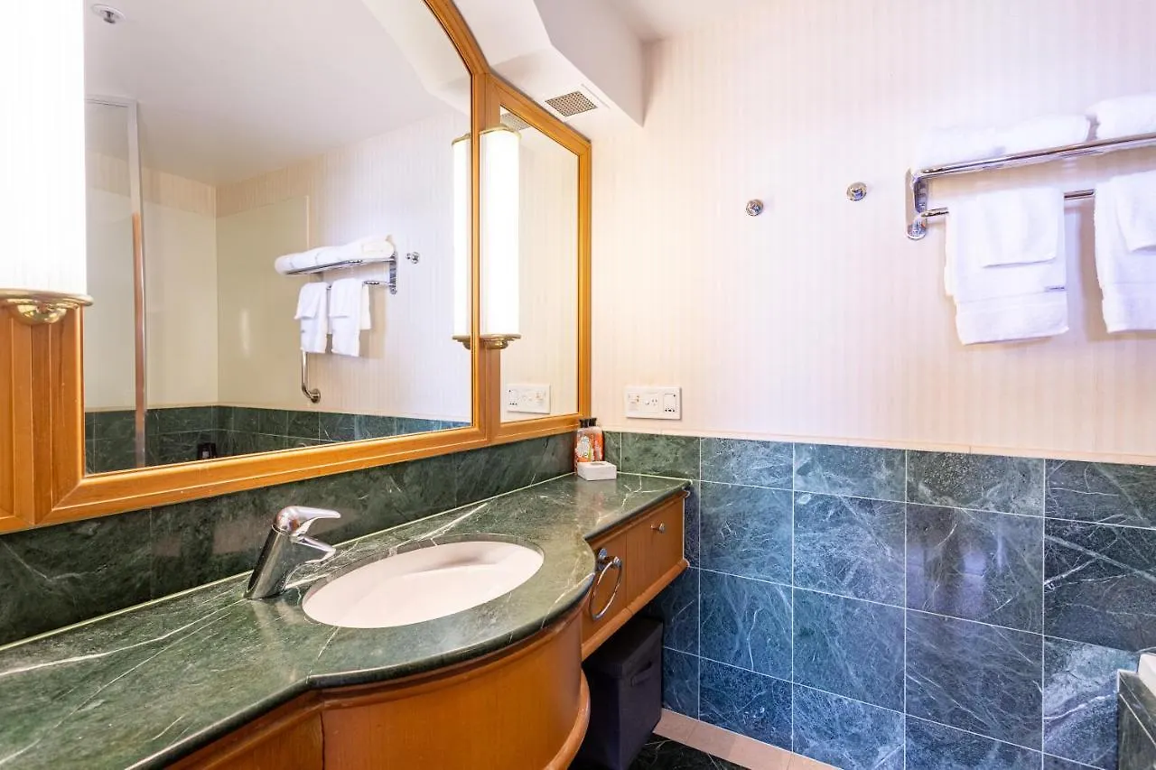 Luxury Privately Owned Ocean View Studio Apartments At O4Ks Gold Tower Gold Coast