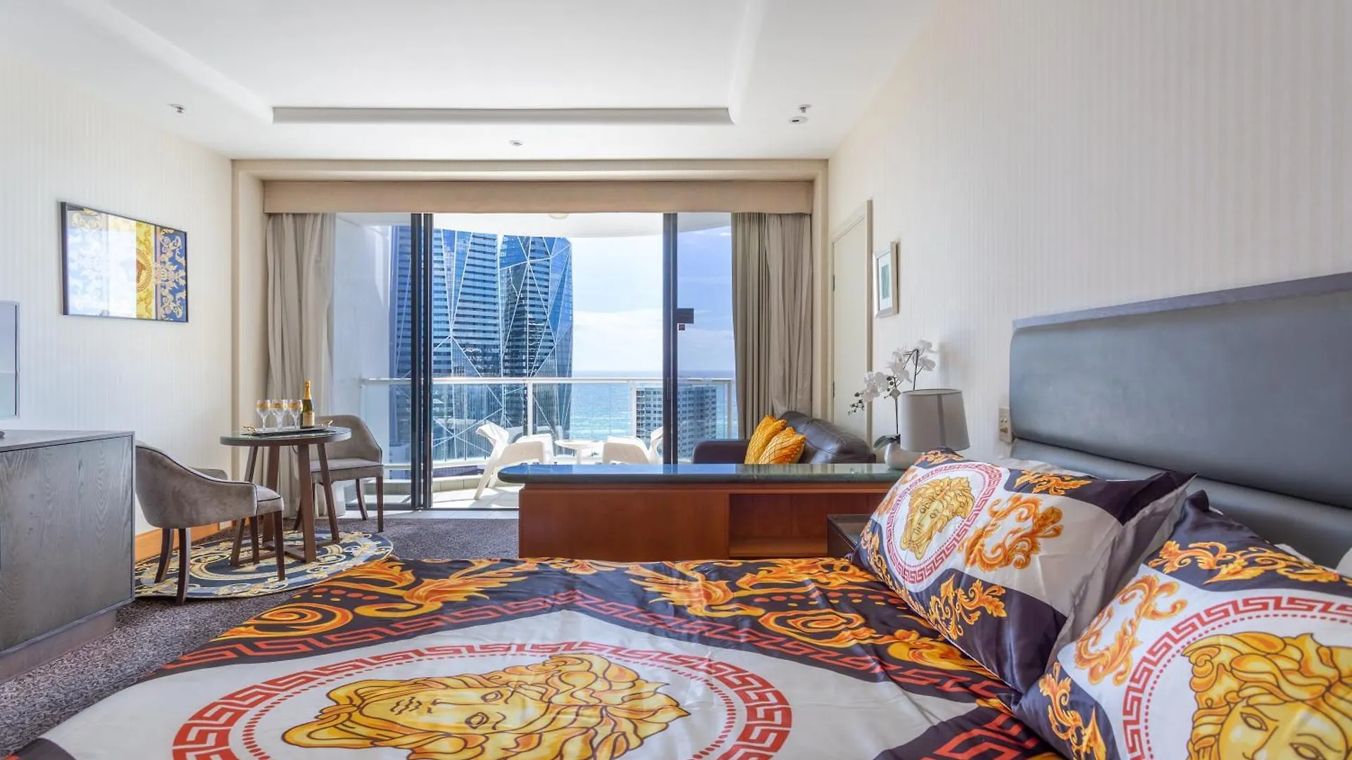 Hotel Luxury Privately Owned Ocean View Studio Apartments At O4Ks Gold Tower Gold Coast